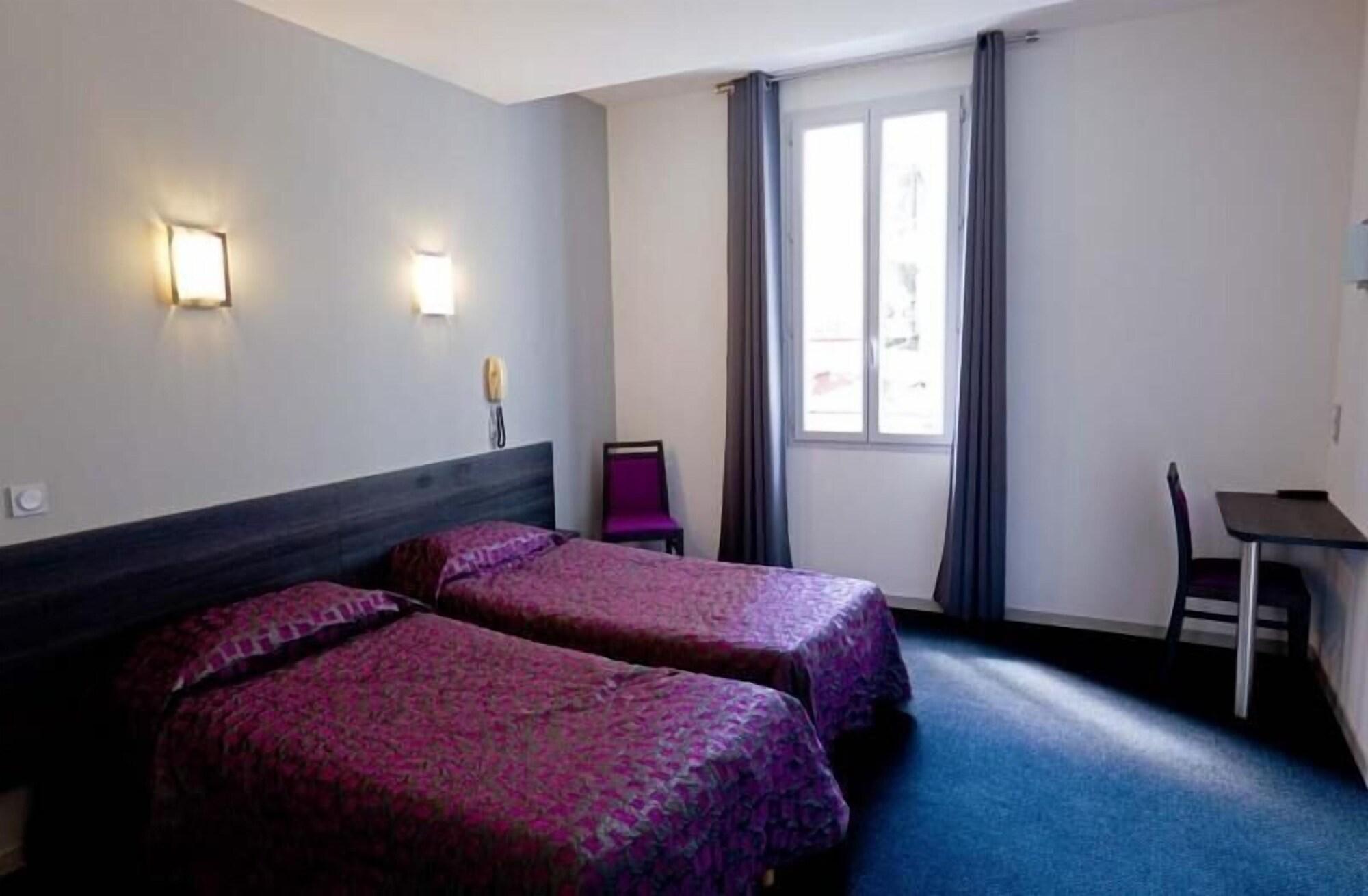 Hotel Saint Etienne Lourdes Exterior photo